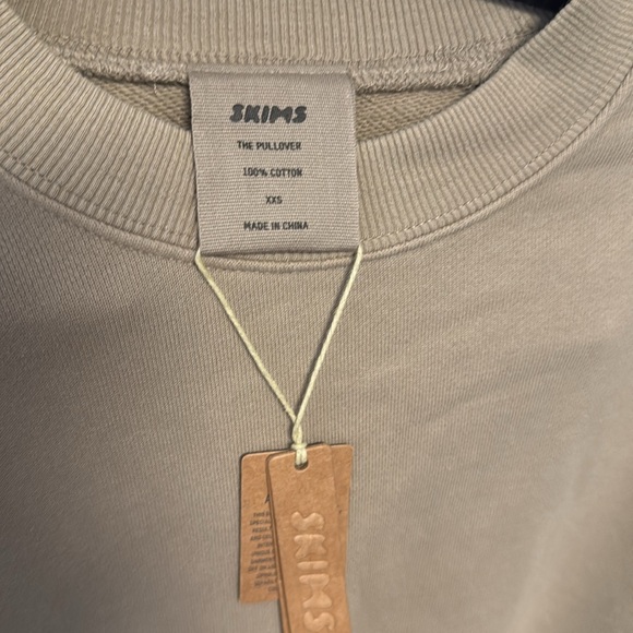 Skims The Pullover Crewneck Crop Sweatshirt - Picture 2 of 3